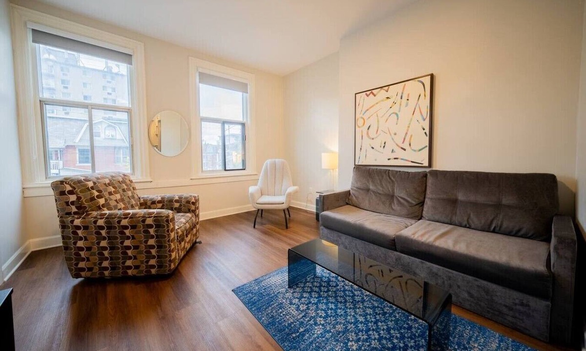 Sandy Hill Apartment | Spacious Apartment near University of Ottawa