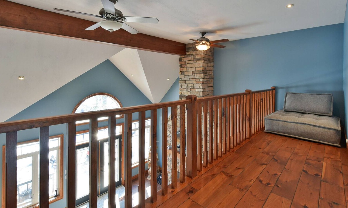 Baddow Cottage | Spacious Beachfront Family Cottage in the Kawarthas