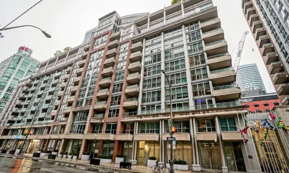 CityPlace Condo | Spacious condo in the Downtown Toronto entertainment district