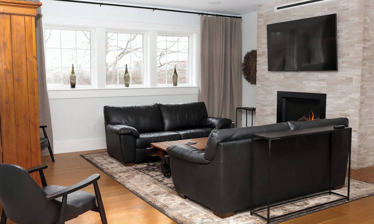 Central Huron Apartment | Spacious Country Loft with 2 Bedrooms & 2 Bathrooms