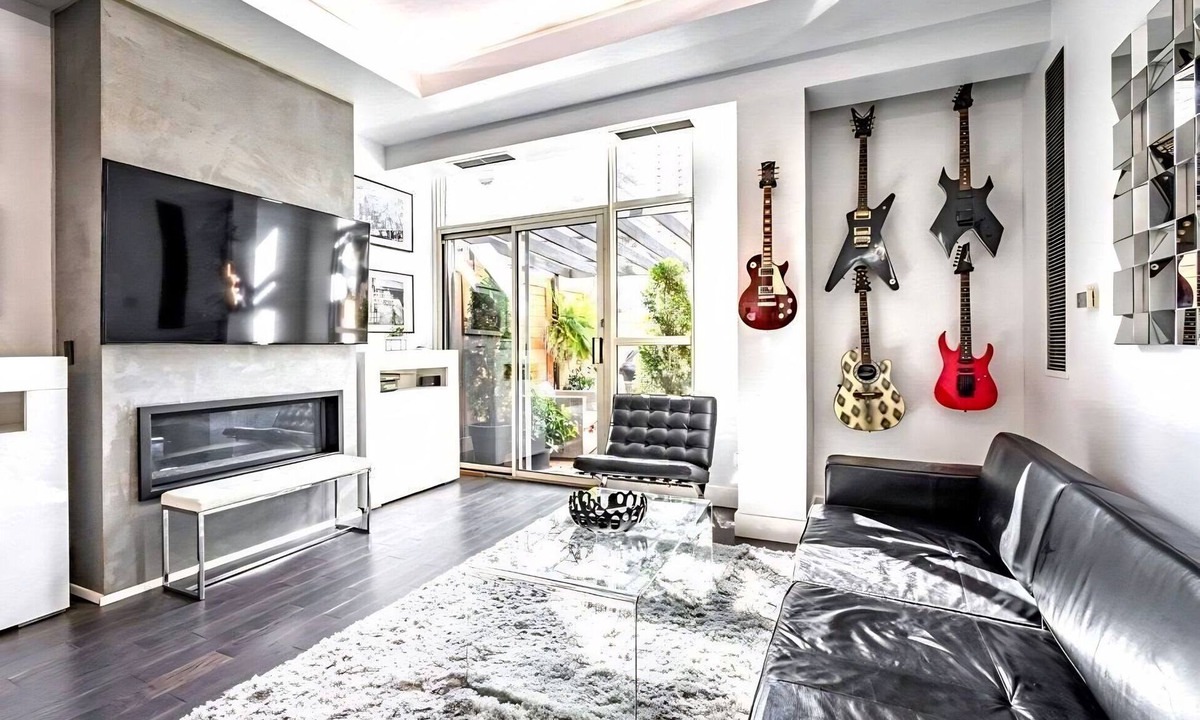 Bay Cloverhill Apartment | Spacious Downtown 1BR w/Private Terrace & BBQ Grill+ Pet-Friendly!