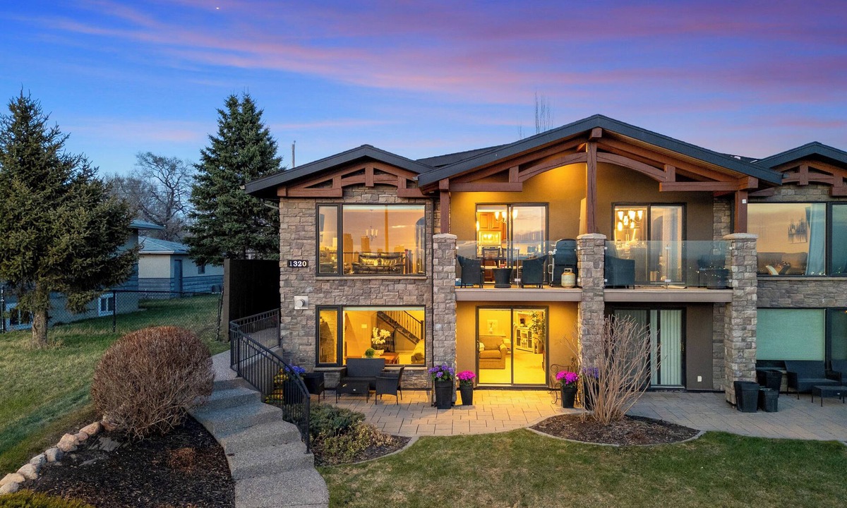 Radisson Heights - Albert Park House | Spacious family house-8pax, Stunning Down Town views, Sauna room, Stampede, zoo