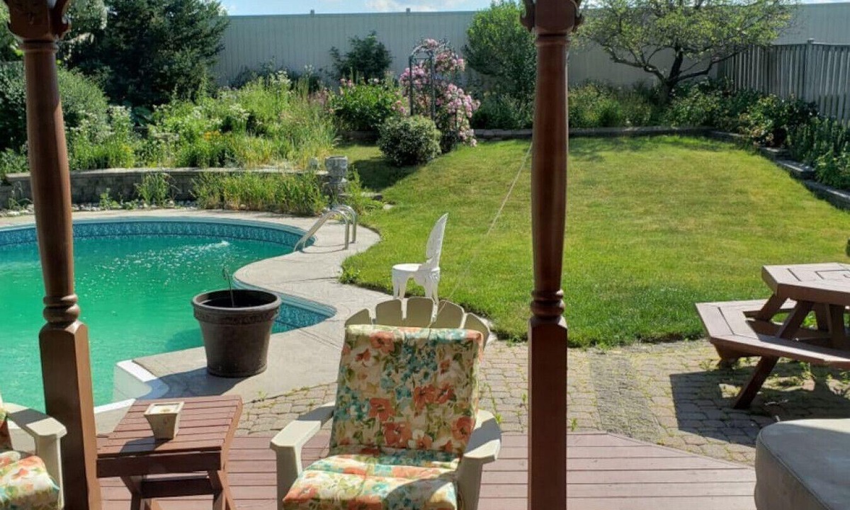 Mount Pleasant House | Spacious⭐Pool⭐Hot Tub⭐Airport⭐Downtown⭐Walk to Everything