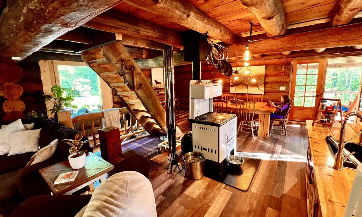 Rapides-des-Joachims Cabin | Spectacular log cabin! Stay in a dream log cabin in the woods