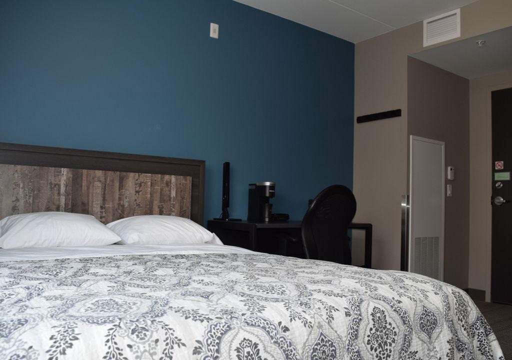 Waterloo Hotel | St. Paul's University College - Queen Room