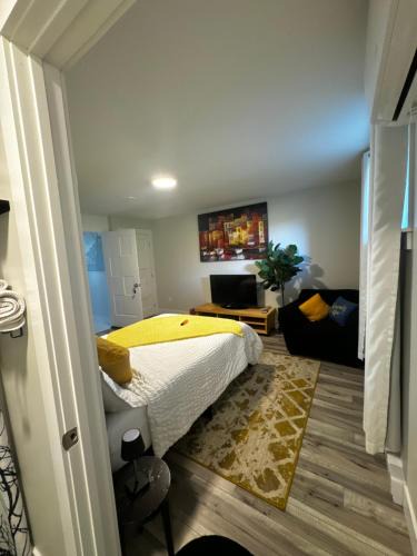 Fairview House | Stay With Precious