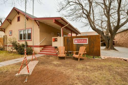 Moab Apartment | Stella Ruby Cottages - Steps to Main Street!