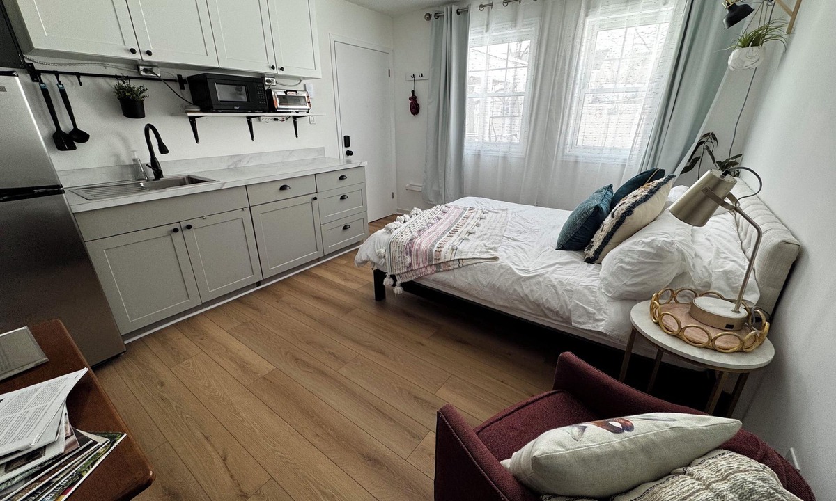 Carleton Place Apartment | Studio with kitchenette in downtown Carleton Place.