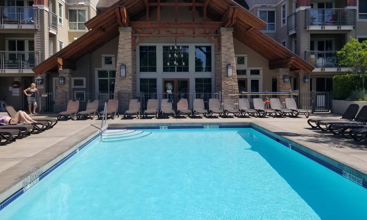 North End Condo | STUNNING LAKEVIEW LUXURY RESIDENCE - 18th FLOOR