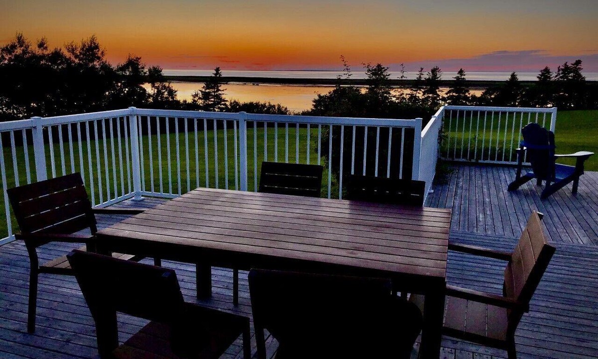 Lower Barneys River House | Stunning Sunsets From Oceanview Home Only 400m To 10 Km Of Sandy Beach