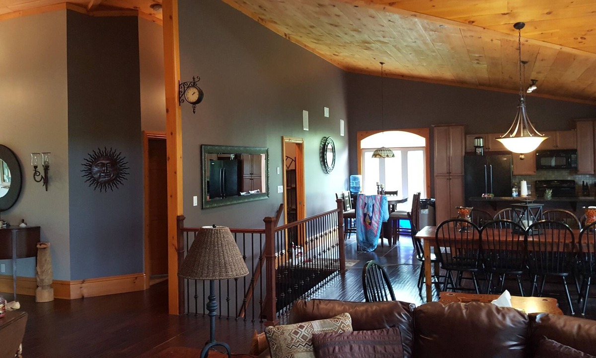 Frontenac Cottage | Stunning Waterfront Cottage 30 Mins. From Kingston Perfect for Multiple Families
