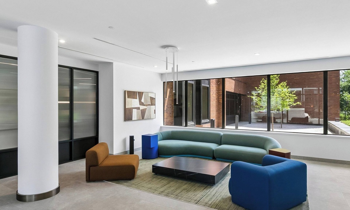 Wynford-Concorde Apartment | Stylish 2bed2bath| Parking | Gym | Sauna|4ppl
