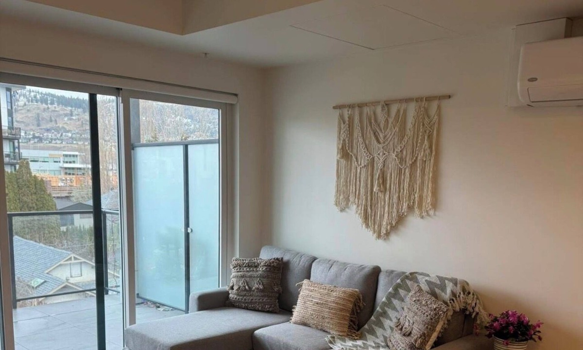North End Condo | Stylish 2BR Condo in South Kelowna with Pool & Balcony