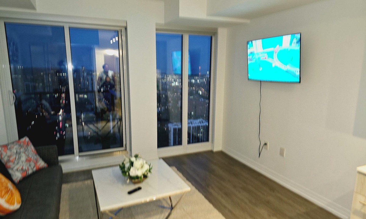 Garden District Apartment | Stylish luxe Apartment one bedroom with one sofa bed