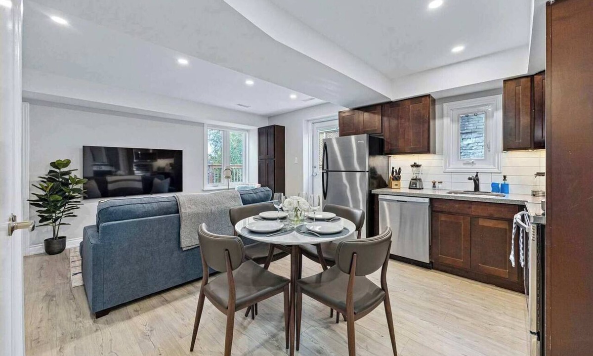 Bracondale Hill Hotel | Stylish Modern Family Suite With Patio