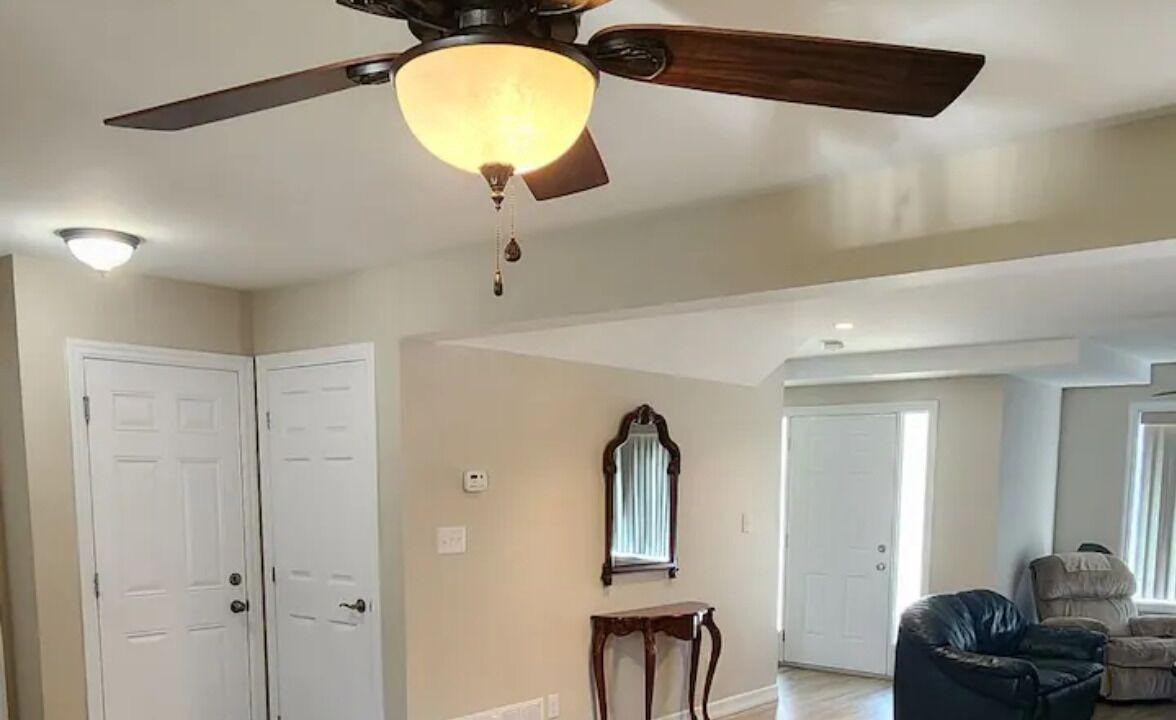 Ruthven House | SUITE FOR COUPLE OR FAMILY HOME AWAY FROM HOME. CLOSE TO CITY, LAKE AND PARK