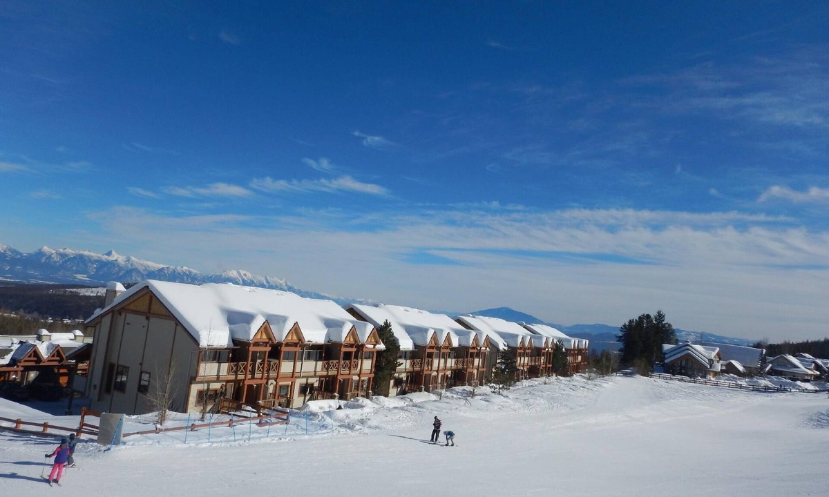 East Kootenay Condo | SullivanStone 29 - Golf - Ski - Hike - Chill - Private Hot Tub - Sleeps 8