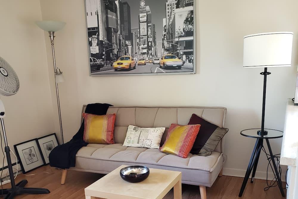 District Wright - Parc - de - la - Montagne Apartment | Sunny and bright 2nd floor unit with balcony