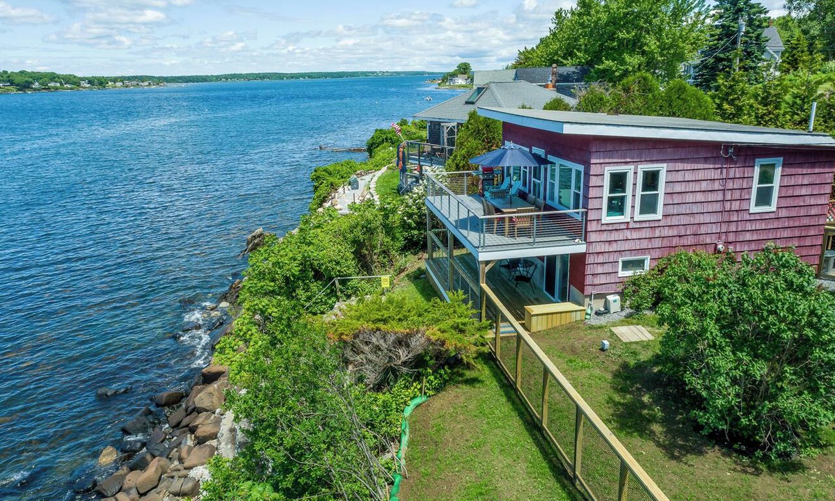 Mid-Coast and Islands Cottage | Sunset Cottage - Capture Breathtaking Sunsets from this Beautiful Home