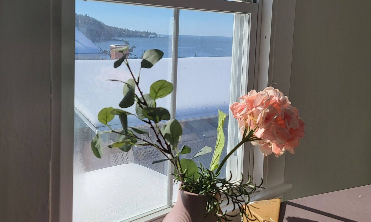Hall's Harbour Apartment | Sunset Oceanfront guest suite + On-site Registered Massage therapy