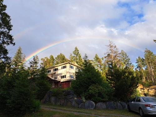Halfmoon Bay Bed & Breakfast | Sunshine Coast Meditation Center陽光海岸禪修中心