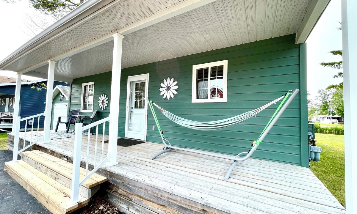 Wasaga Beach Ski Chalet | Superhost!- Cozy and quiet chalet retreat