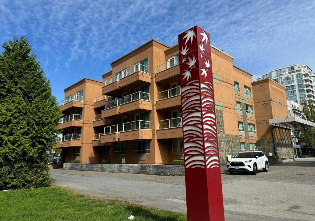 Richmond City Centre Hotel | SureStay by Best Western Richmond Vancouver Airport