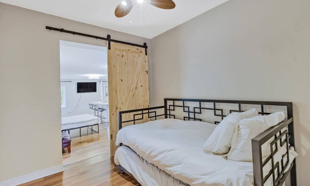 Severn Cottage | Tamarack Marina Waterfront Suite with Marina Views. Sauna Included!