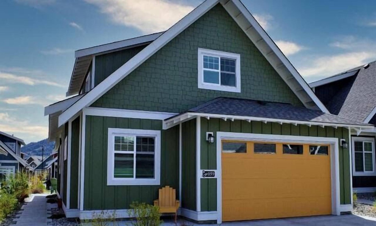 Okanagan-Similkameen Cottage | The Acorn Squash Cottage