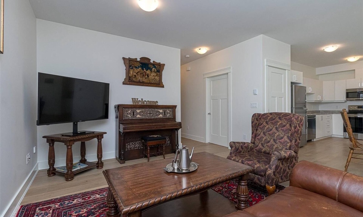 Langford House | The Art of Living | Modern 2BR Suite in Langford
