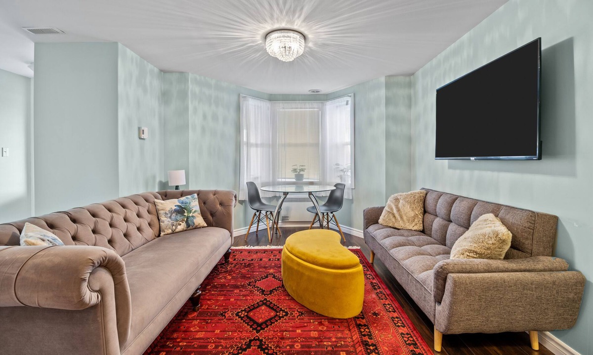 Downtown St. John's Apartment | The Battery Harbour Lower Suite