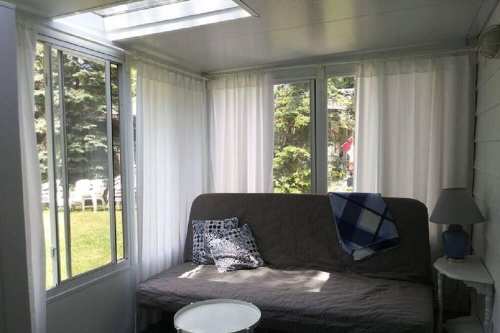 Zurich House | THE BLUE HERON, BEACHY COTTAGE CLOSE TO THE LAKE
