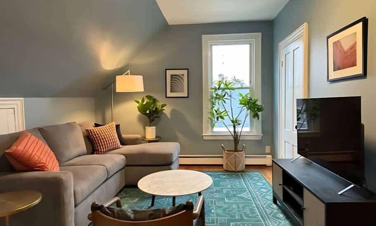 Deering Center Apartment | The Cascade Crib: Portland Vibes, Homey Feel
