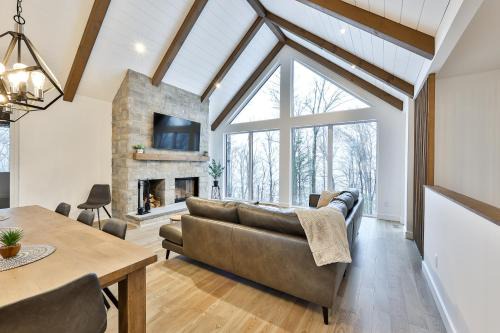 Saint-Faustin-Lac-Carre Ski Chalet | The Chic Shack - Golf, Ski, SPA