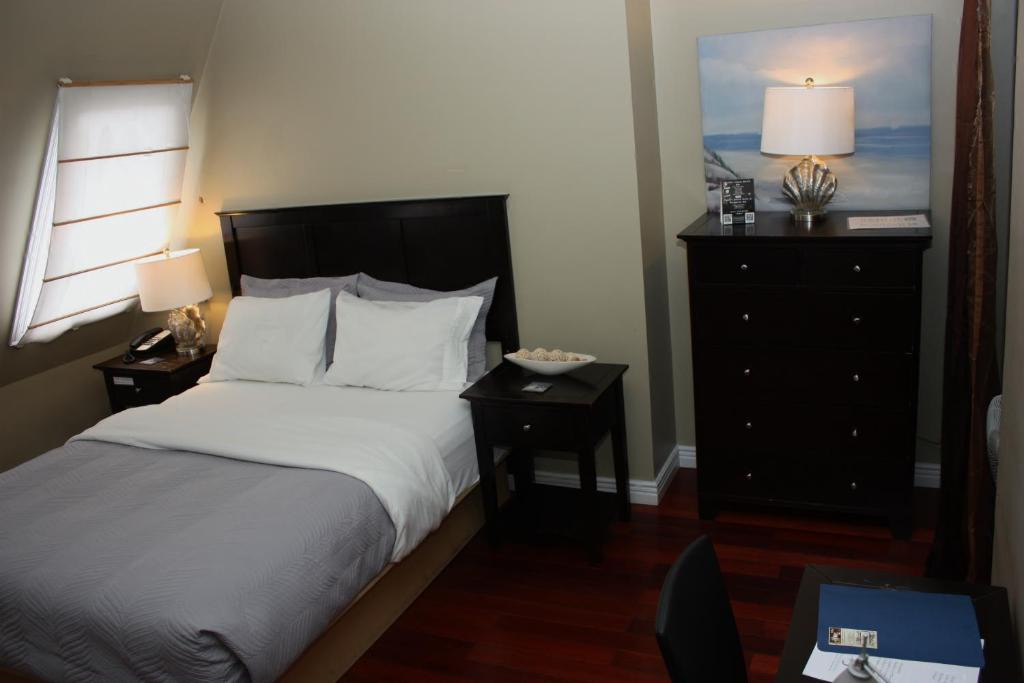 Downtown St. John's Hotel | The Duckworth Inn