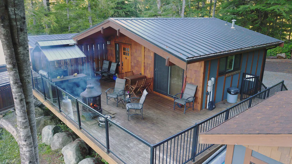 Port Renfrew Cottage | The Great Escape - Secluded with Hot Tub
