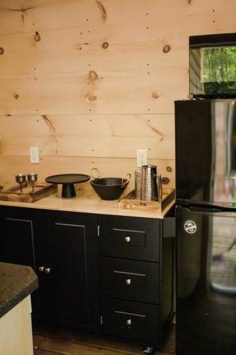 Hamilton House | The Green Acres Cabin