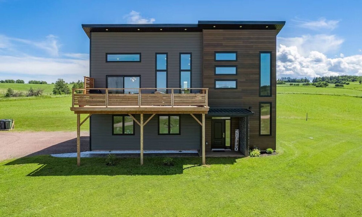 New Glasgow House | The Heron's Nest - Minutes to Glasgow Hills Golf Course, Cavendish & Beaches