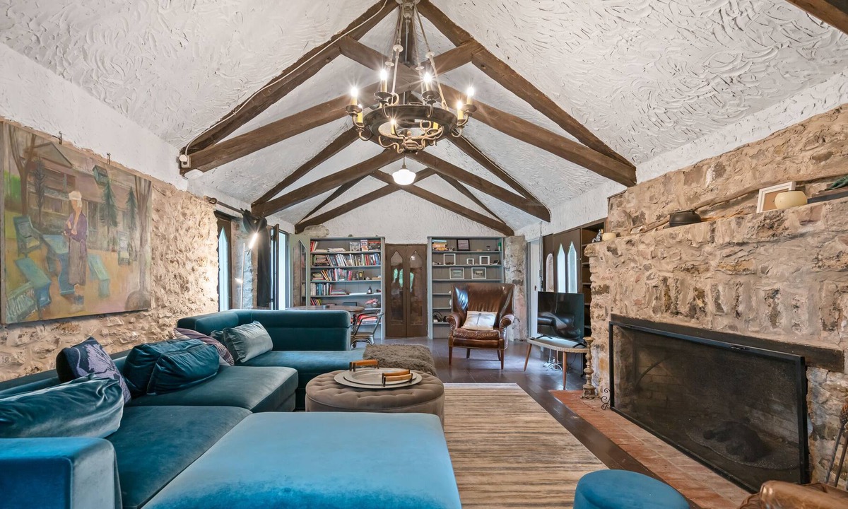 Fort Erie Cottage | The Kimble Estate: Waterfront-History-Extra Special