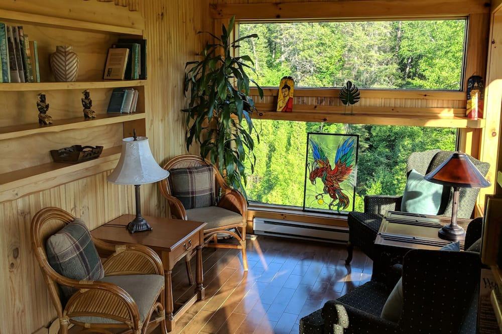 Saint Fulgence House | The Land of the Phoenix! Superior lodging in a prime natural setting.
