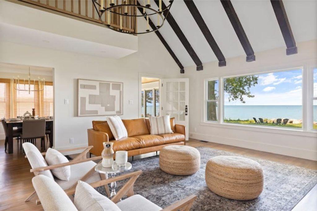 Pointe aux Roches House | The Lilac Cottage- a Lakefront experience