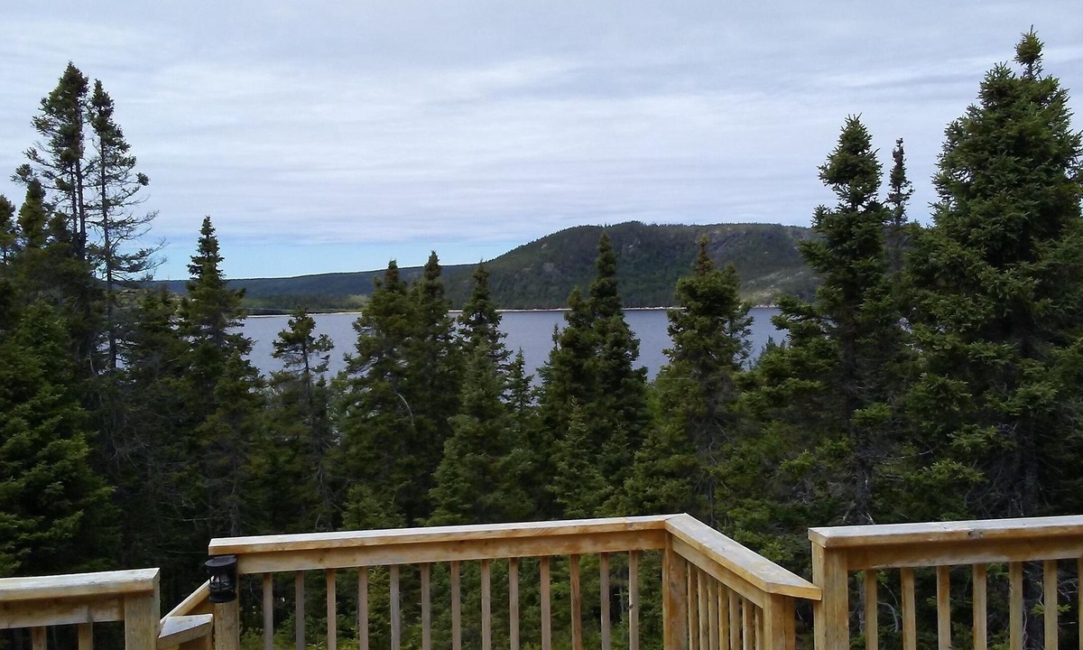 Terra Nova House | The Lofty Perch. A two bedroom loft with magnificent views of the ocean.