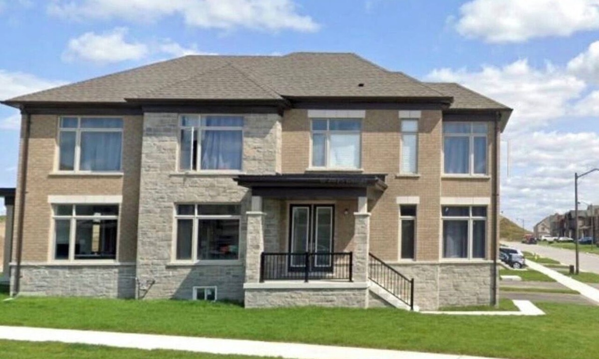 Durham Region House | The Monarch Residence | Luxury for Families & Groups
