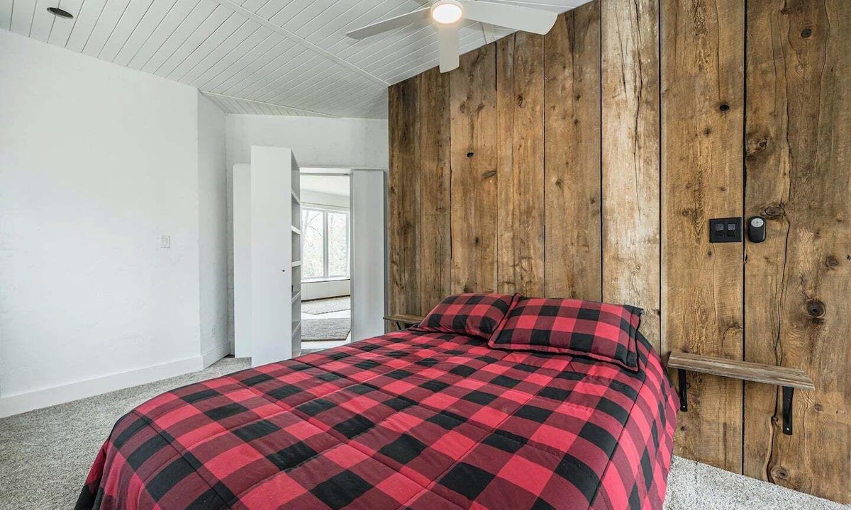Georgian Bluffs House | The Octagonn