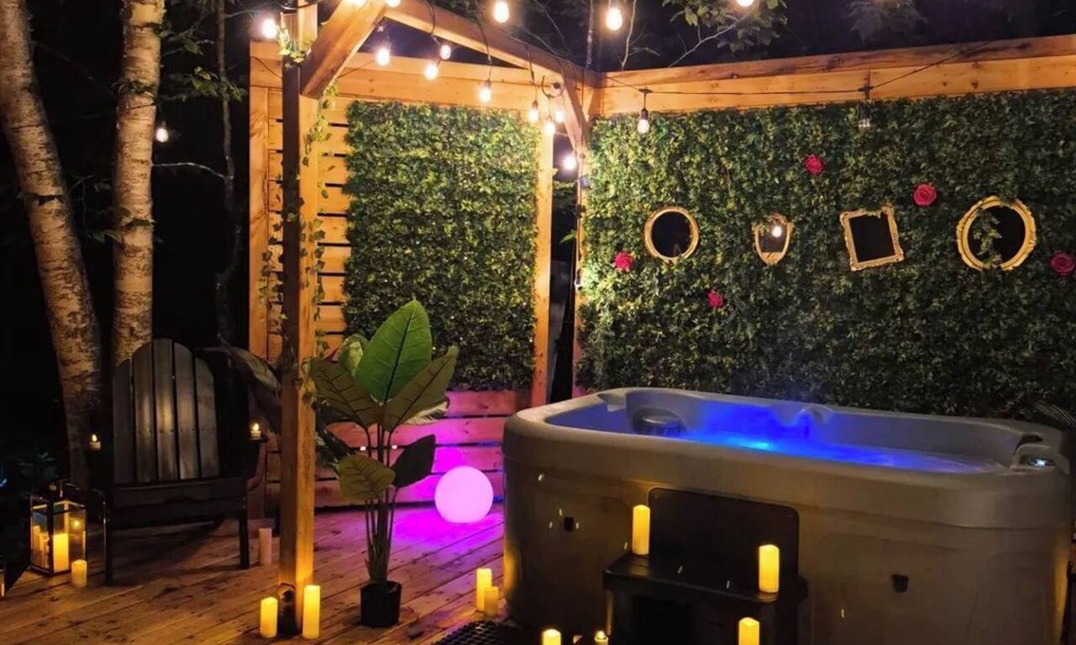 Goshen Cabin | The Rabbit Hole | Luxury Tiny Home | Hot Tub & Barrel Sauna | Adults Only
