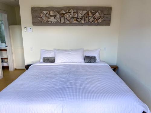 Woody Point Hotel | The Rooms at Woody Point