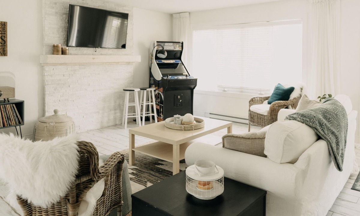 Bayfield Cottage | The Sugar Shack family retreat w arcade & hot tub. Walk to Main St. and Beach