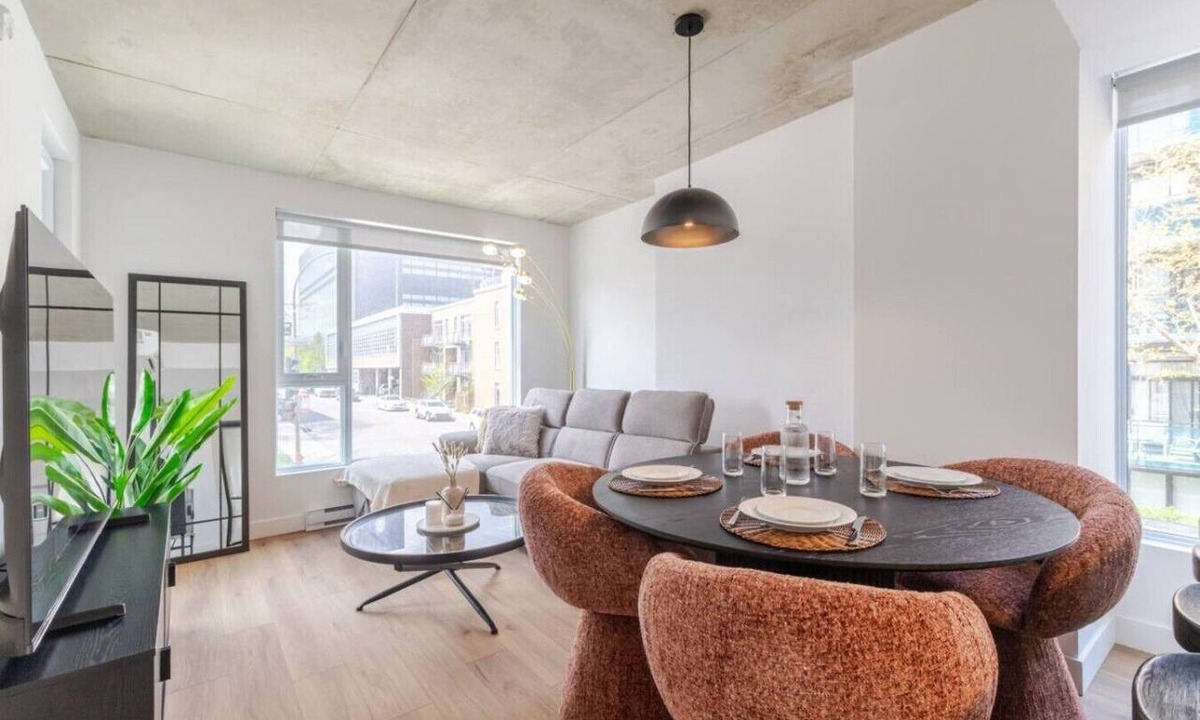 Sainte-Marie Apartment | The Velvet Loft Montréal