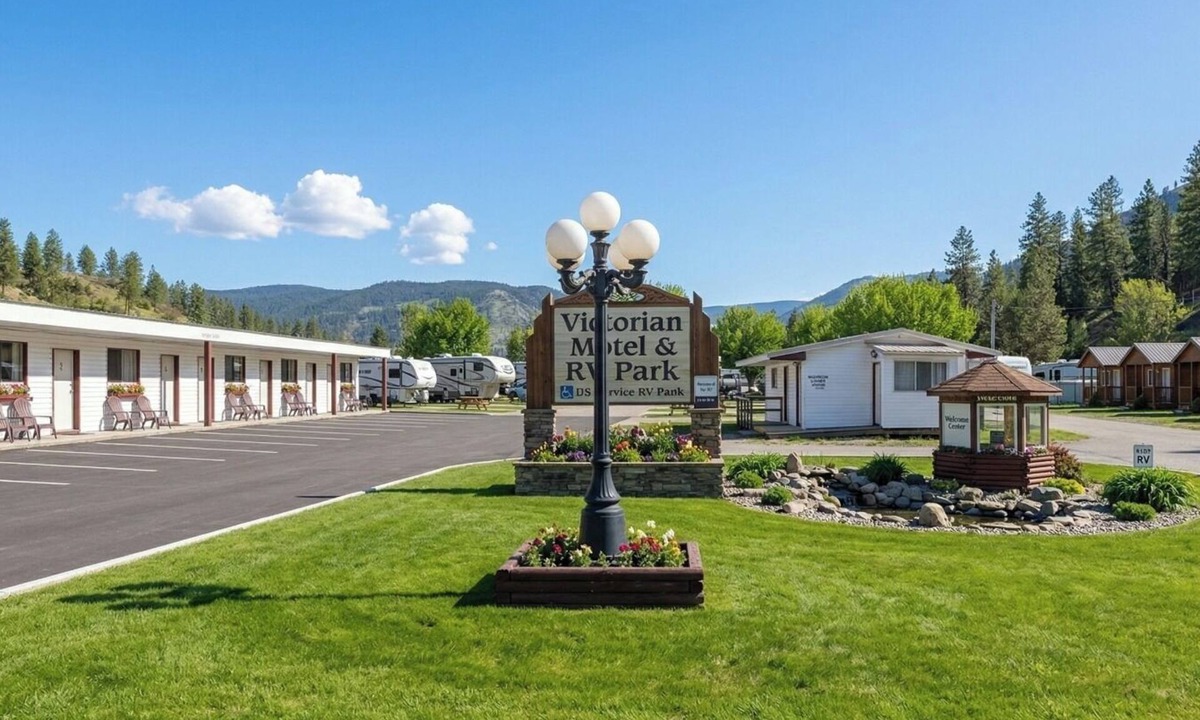 Grand Forks Hotel | THE VICTORIAN MOTEL AND RV PARK by Capital O