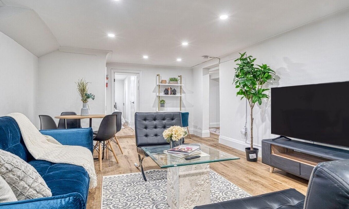 St. Catharines Apartment | This apartment is a 3 bedroom(s), 1 bathrooms, located in St. Catharines, ON.